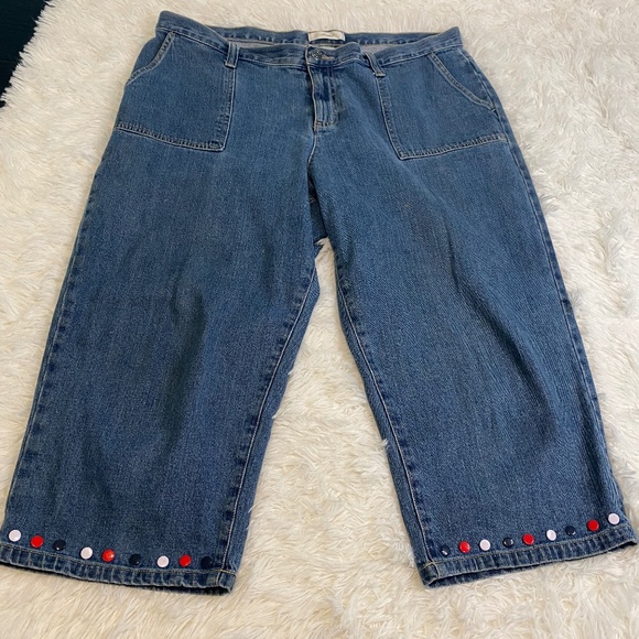 CJ Banks denim cropped jeans with red/white/blue button detail at hem - Picture 1 of 8